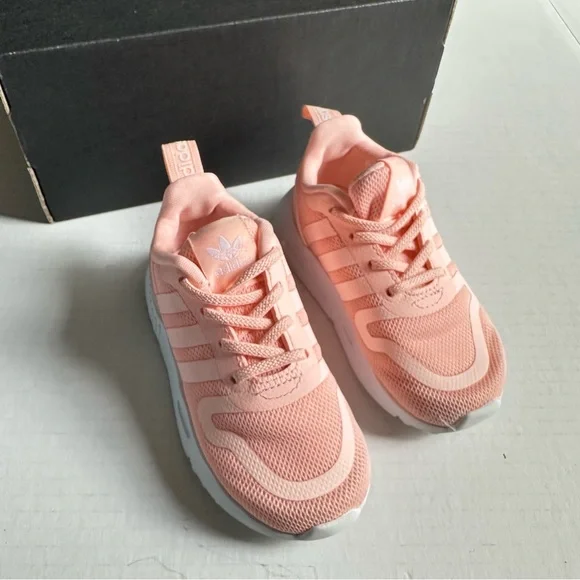 Adidas Baby Light Weight Sneakers Size 6 - Picture 12 of 12